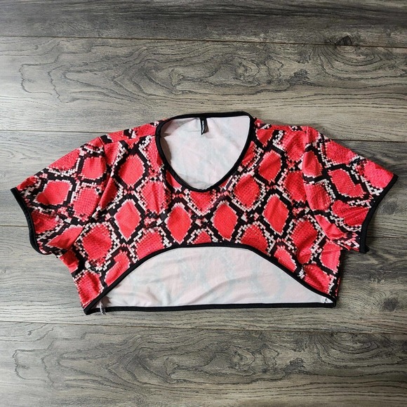 Pretty Little Thing Swimsuit Cover Extreme Crop Top - Picture 1 of 5